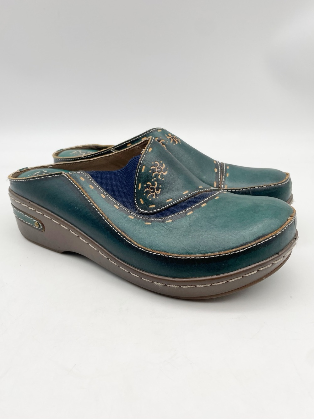 L’ARTISTE CHINO BLUE GREEN LEATHER CLOGS SZ 38